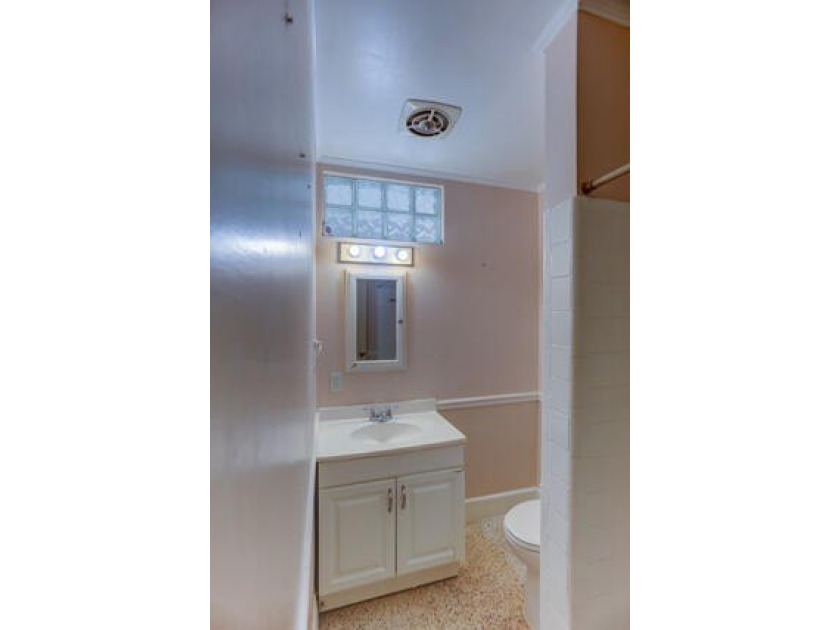 Prime Lake Park location with no HOA. This 3-bedroom home offers - photo 21
