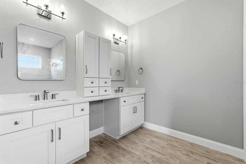 Stunning New Custom-Built Home with High-End Finishes! - photo 25
