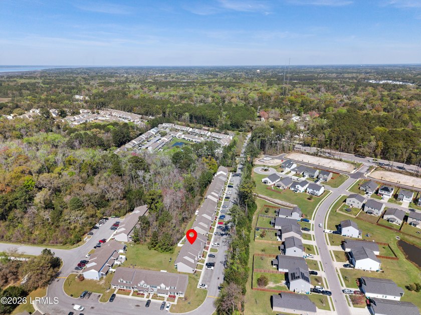 Practically brand-new and lightly lived-in 2 bedroom, 2.5 bath - photo 30