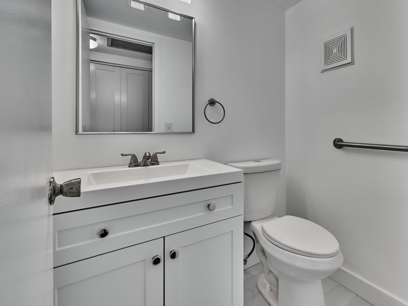 Remodeled &amp; Move-In Ready! Don't miss this beautifully updated - photo 7