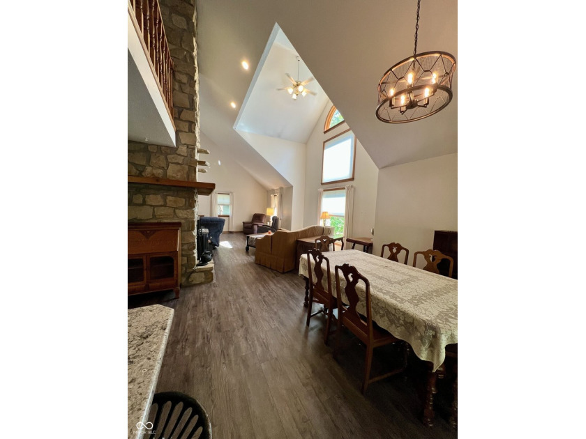 Lake Living on Lake LaSalle in Beautiful Brown County. Enter - photo 6
