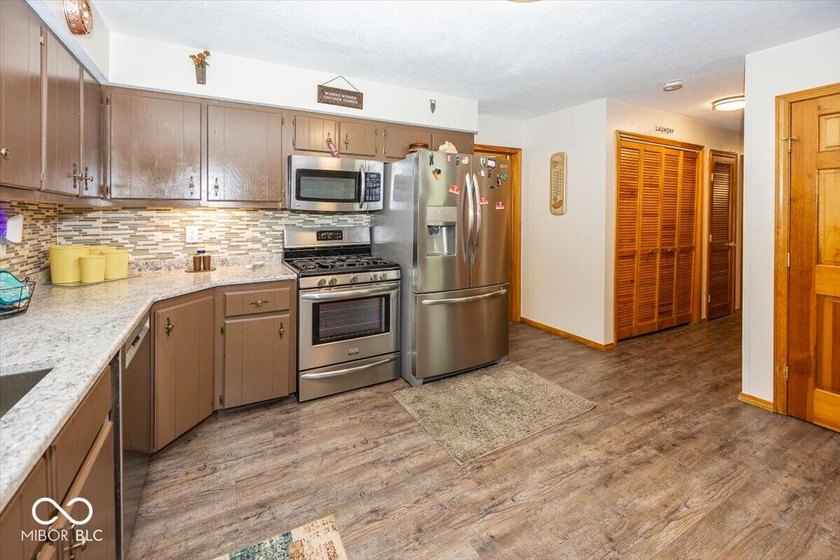 Lake Living on Lake LaSalle in Beautiful Brown County. Enter - photo 10