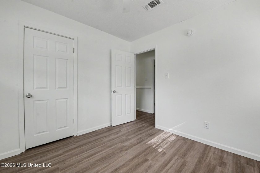 Move right into this beautifully renovated home in the desirable - photo 14