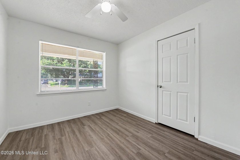 Move right into this beautifully renovated home in the desirable - photo 15