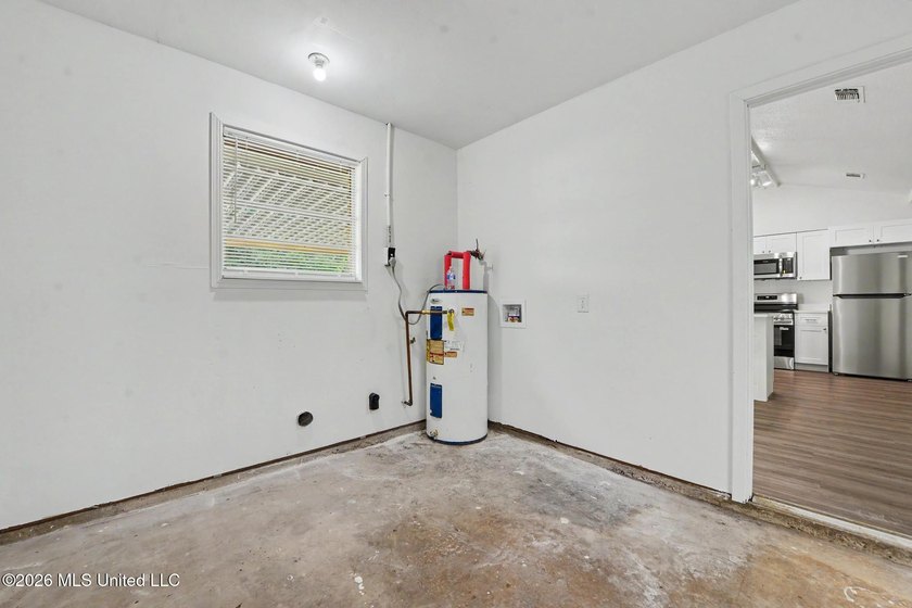 Move right into this beautifully renovated home in the desirable - photo 18