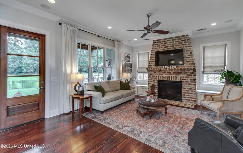 Welcome to this beautifully maintained traditional residence in - photo 10