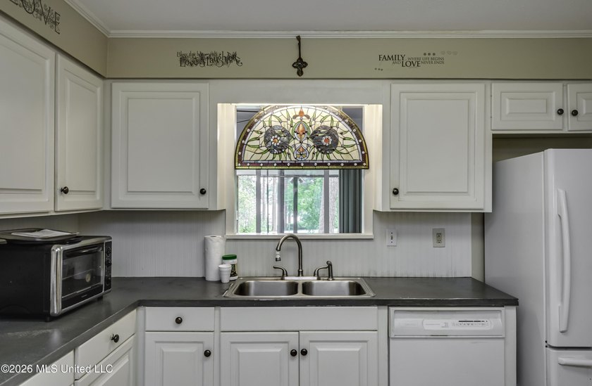 NEW PRICE!!! Welcome to this adorable home in Florence MS with a - photo 13