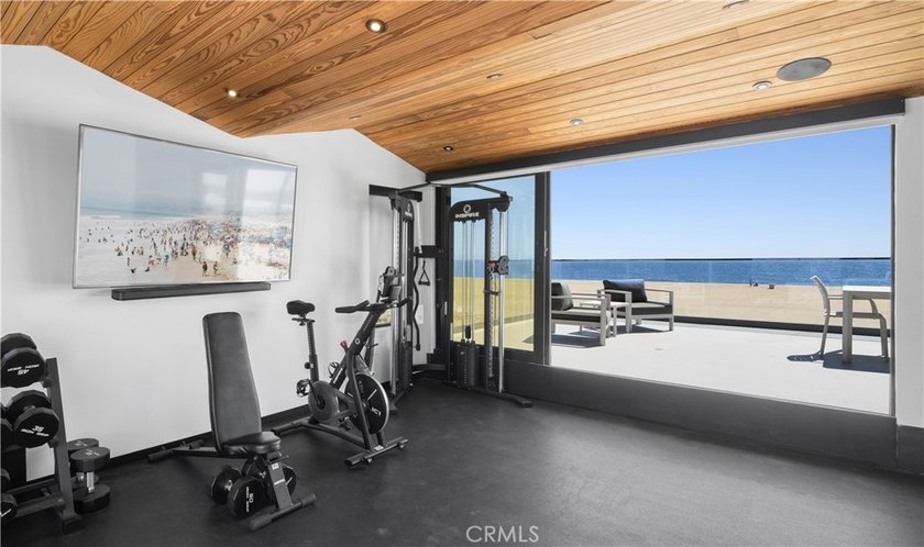 **Dream Location on the Sand with Breathtaking Views!** Welcome - photo 14