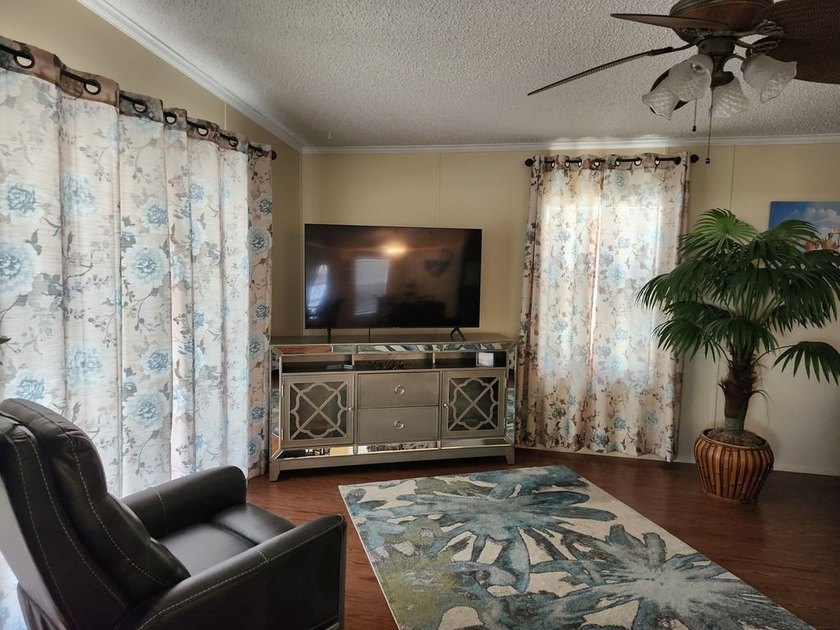 Welcome to Lakeside Terrace, a 55+ age-qualified active and - photo 5