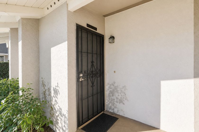 LOCATION! LOCATION! LOCATION! Welcome home to this fabulous - photo 3