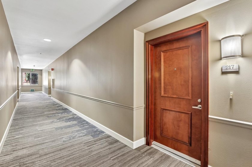 Rare opportunity to own one of Downtown San Joses premier - photo 4