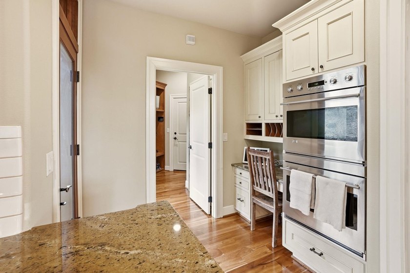 One of a kind 6-bedroom, 4-bathroom centrally located Spokane - photo 16