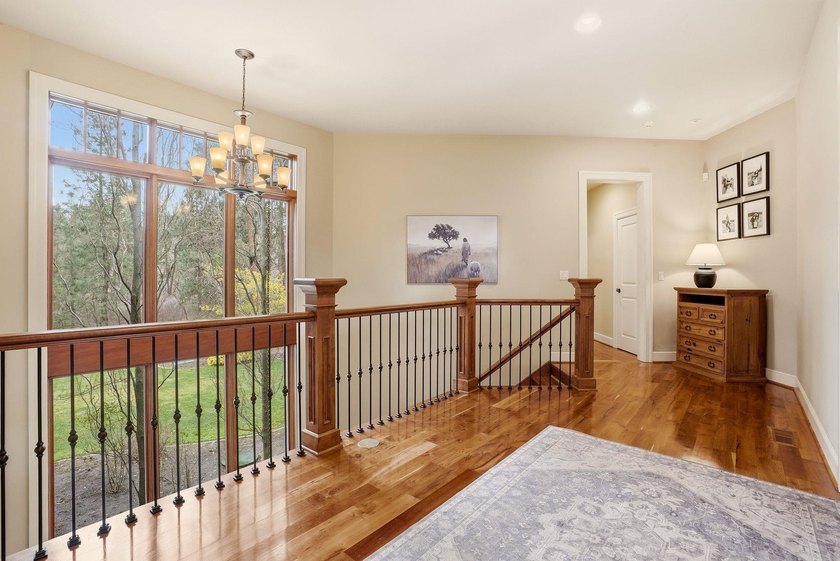 One of a kind 6-bedroom, 4-bathroom centrally located Spokane - photo 30