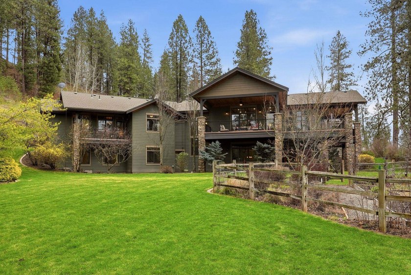 One of a kind 6-bedroom, 4-bathroom centrally located Spokane - photo 47