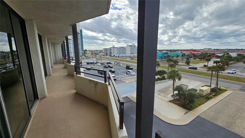 2BR/2BA Condo with Wrap-Around Balcony - Daytona Beach - photo 12