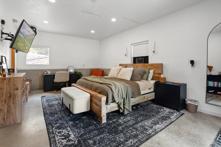 Peek-a-Boo Lake Views &amp; Modern Comfort near Flathead Lake! - photo 12