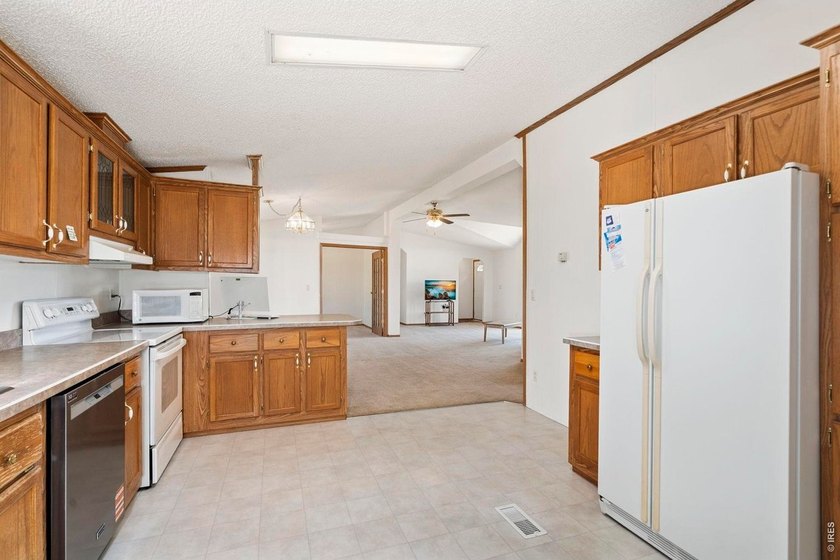 Seller is offering $5,000 in concessions! 20.30 ACRES with a - photo 13