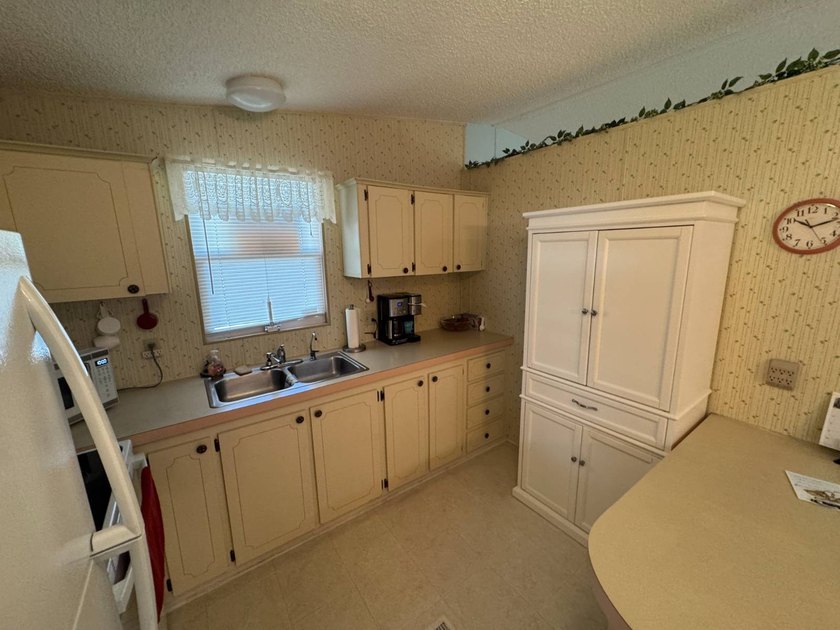 Neat Clean and Ready to Move In - Fully Furnished - Only $25,900 - photo 14
