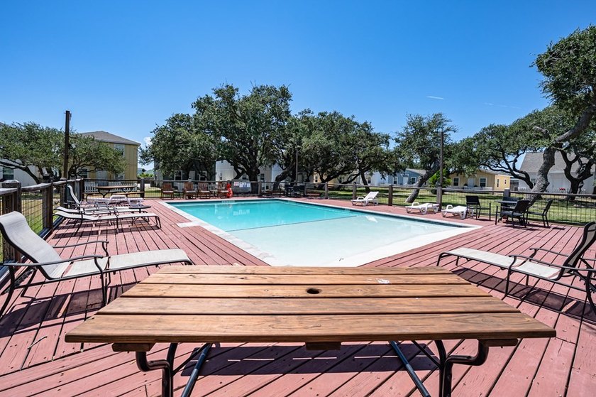Coastal Cottage Escape - Turnkey &amp; Investment-Ready! This - photo 14