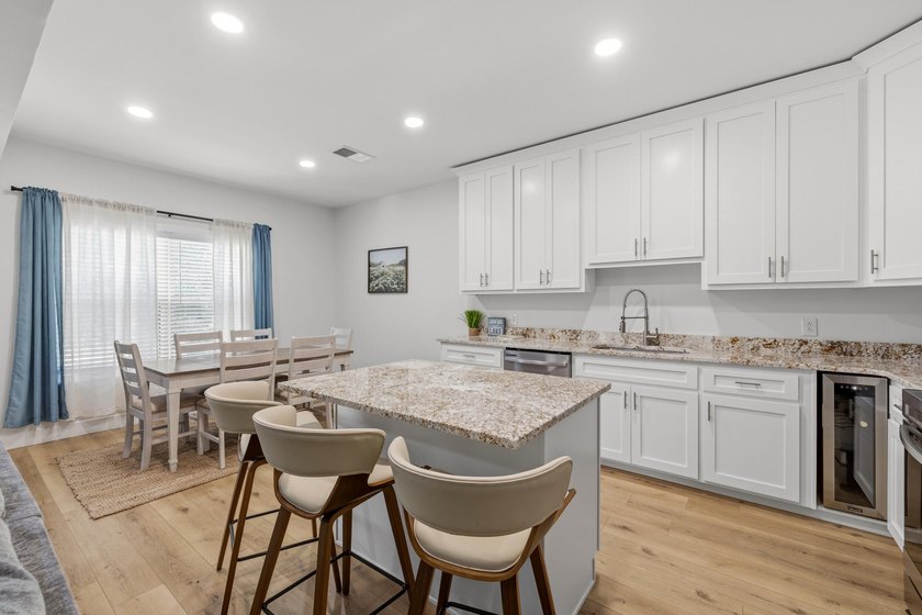Lake Living Meets Investment Opportunity! Escape to the lake - photo 15