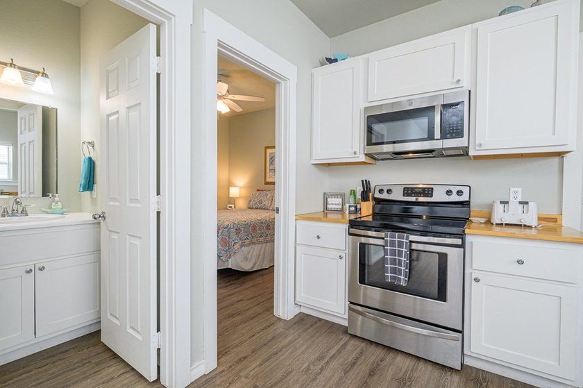Coastal Cottage Escape - Turnkey &amp; Investment-Ready! This - photo 22