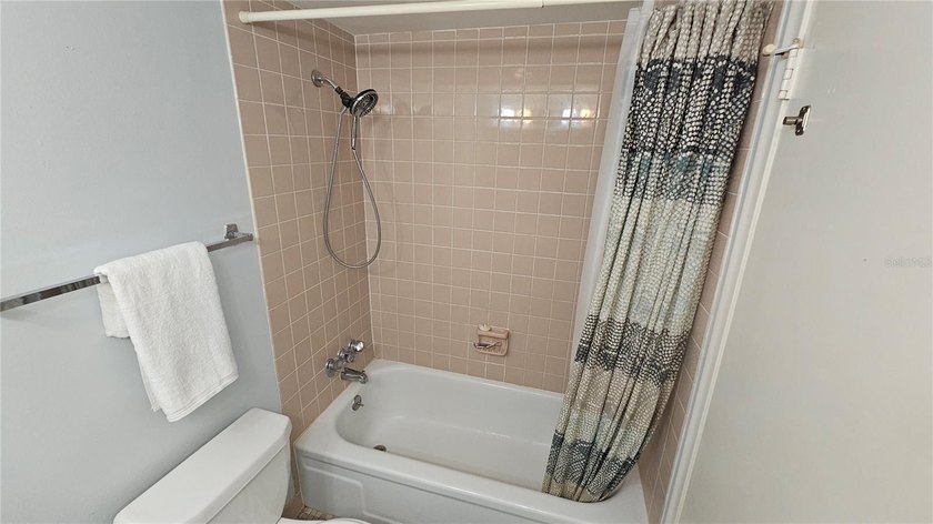 2BR/2BA Condo with Wrap-Around Balcony - Daytona Beach - photo 24