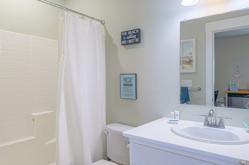 Coastal Cottage Escape - Turnkey &amp; Investment-Ready! This - photo 28