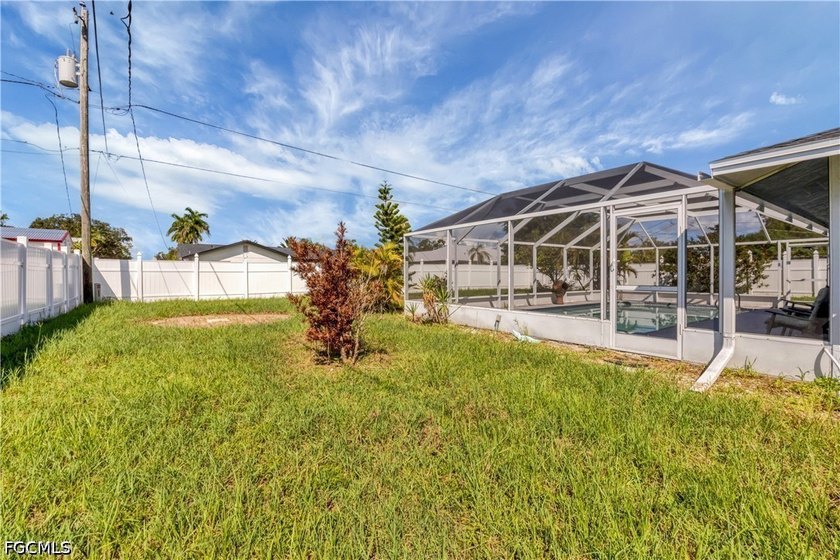 Welcome to this well-maintained Port Charlotte home offering 3 - photo 29
