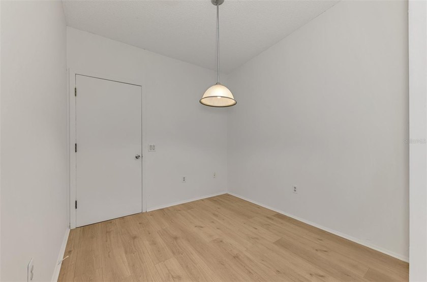 Under contract-accepting backup offers. Enjoy relaxed Florida - photo 29
