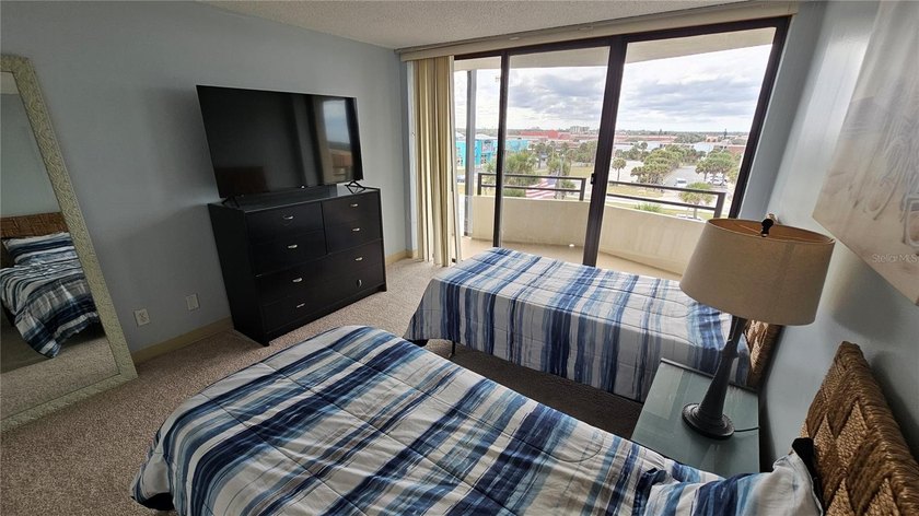 2BR/2BA Condo with Wrap-Around Balcony - Daytona Beach - photo 29
