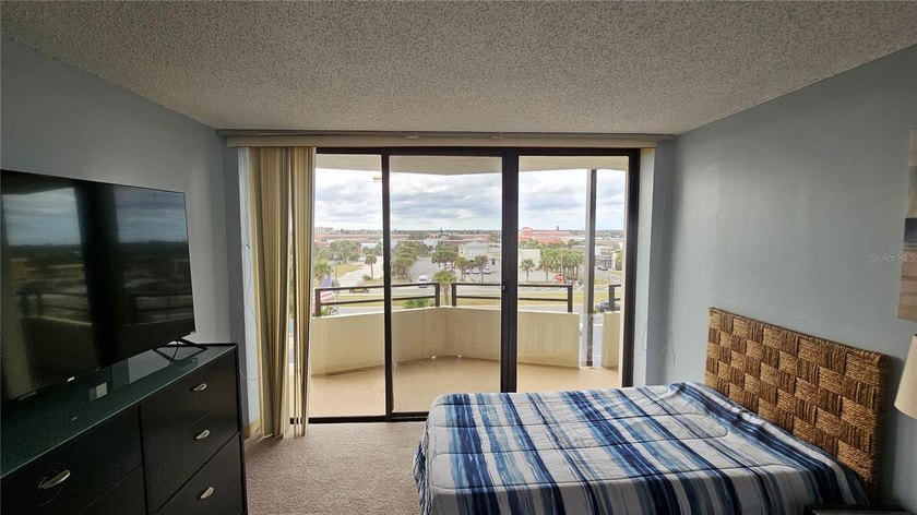 2BR/2BA Condo with Wrap-Around Balcony - Daytona Beach - photo 31