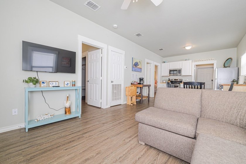 Coastal Cottage Escape - Turnkey &amp; Investment-Ready! This - photo 34