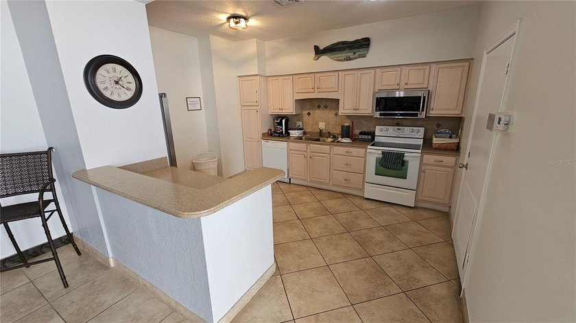 2BR/2BA Condo with Wrap-Around Balcony - Daytona Beach - photo 39