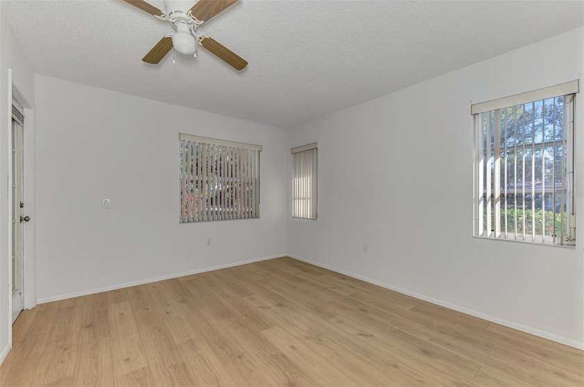 Under contract-accepting backup offers. Enjoy relaxed Florida - photo 40