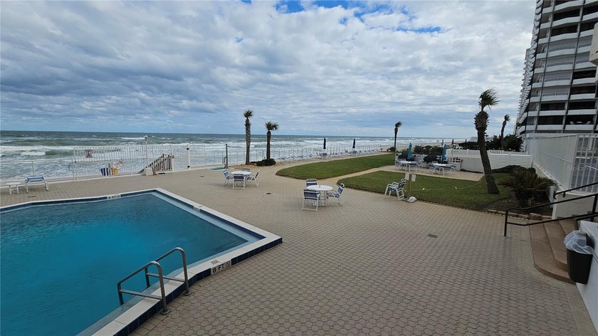 2BR/2BA Condo with Wrap-Around Balcony - Daytona Beach - photo 43