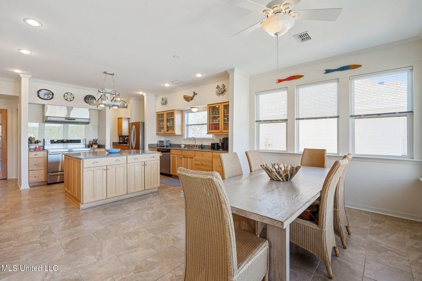 Glorious waterfront property in Pass Christian! This three - photo 9
