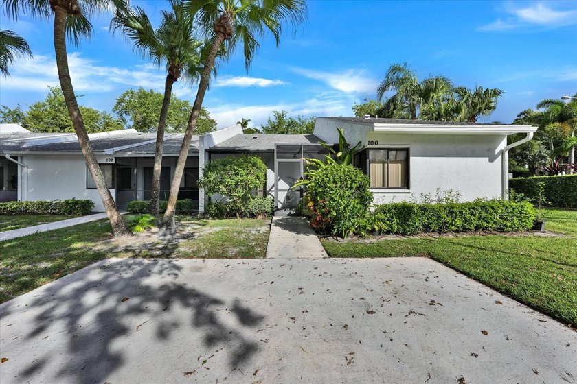 Welcome to this charming and beautifully upgraded 3-bedroom - photo 5