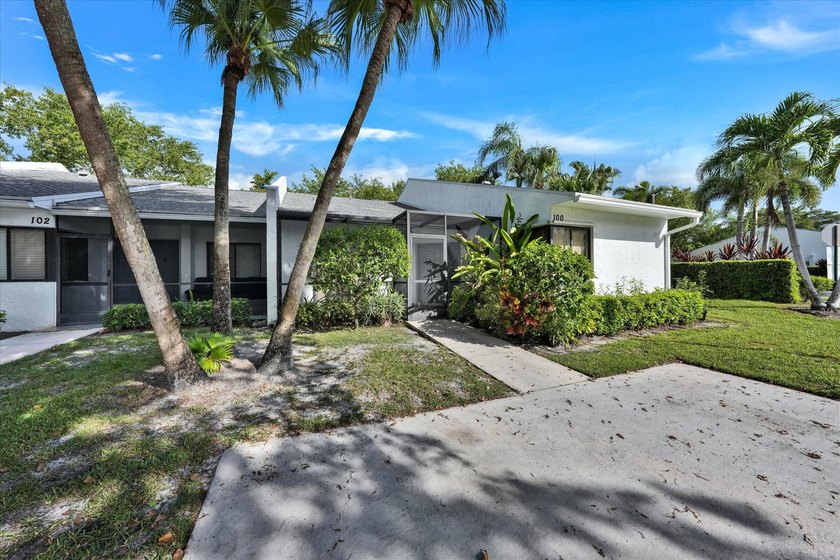 Welcome to this charming and beautifully upgraded 3-bedroom - photo 6