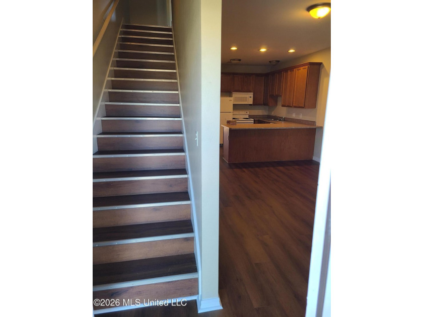 Excellent investment opportunity with this fully occupied - photo 2