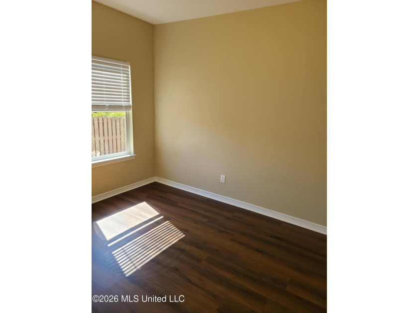Excellent investment opportunity with this fully occupied - photo 10