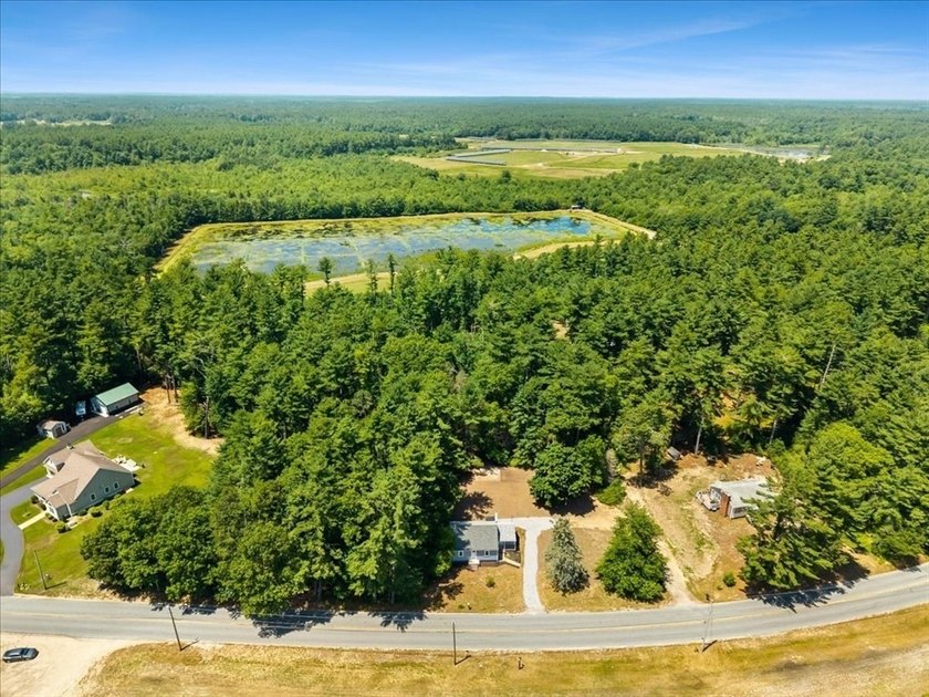 Fully renovated and move-in ready, this charming 2-bedroom home - photo 39