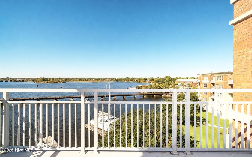Feel like you're on top of the world in this spectacular custom - photo 15