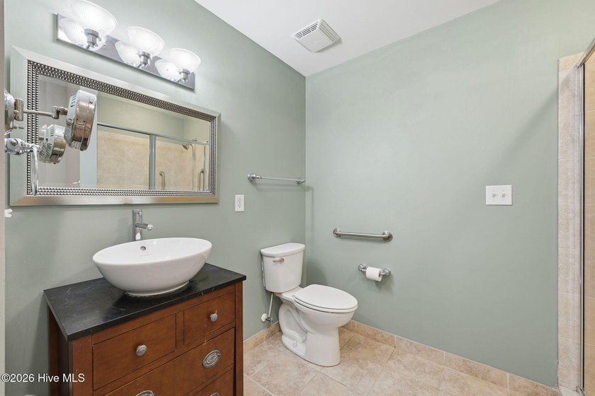 Feel like you're on top of the world in this spectacular custom - photo 21