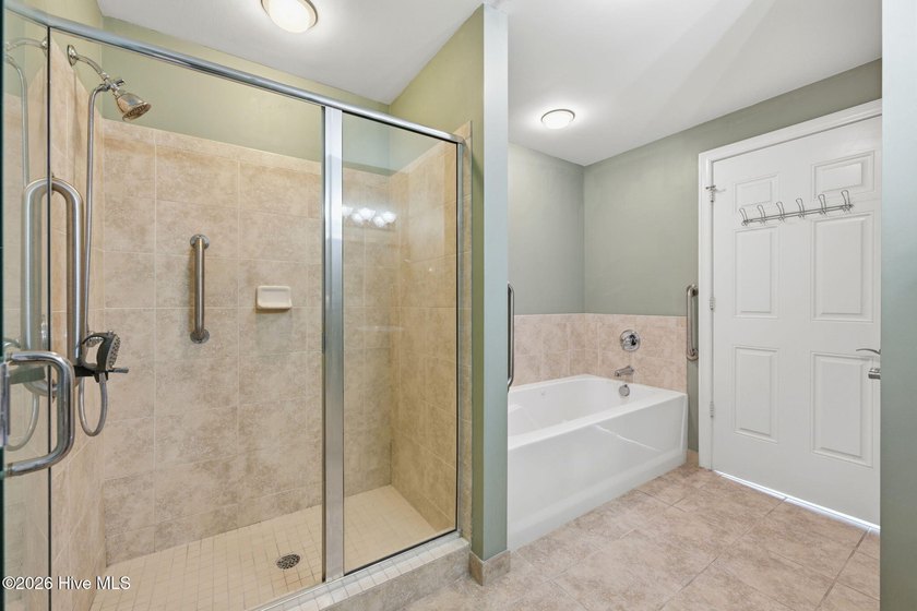 Feel like you're on top of the world in this spectacular custom - photo 22