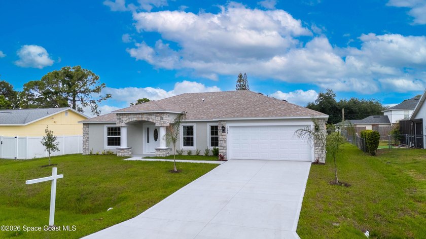 Located in a Great location &amp; NO HOA, this well-designed brand - photo 22