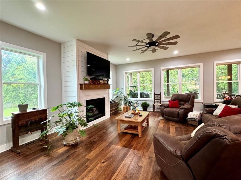 3 Bedroom - 2 Bath - 10 Acres - Coosawattee River Frontage - - photo 44