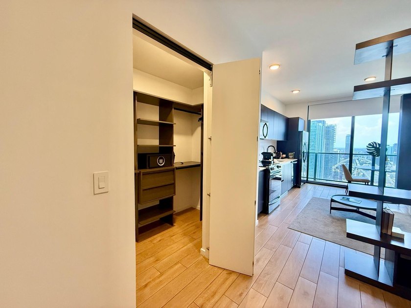 Beautiful and captivating studio on the 39th Floor at The Elser - photo 9