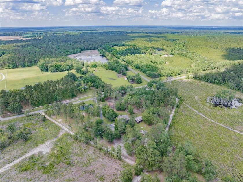 OPEN HOUSE MAY 17th 1-3 pm! A stunning country estate sited on 7 - photo 13