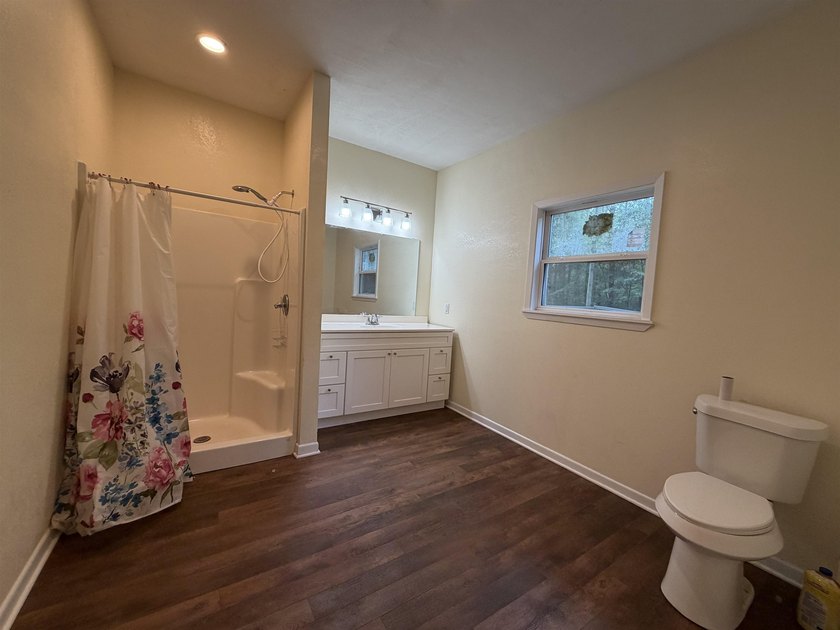 Escape to peaceful East Texas living in this charming 3-bedroom - photo 14