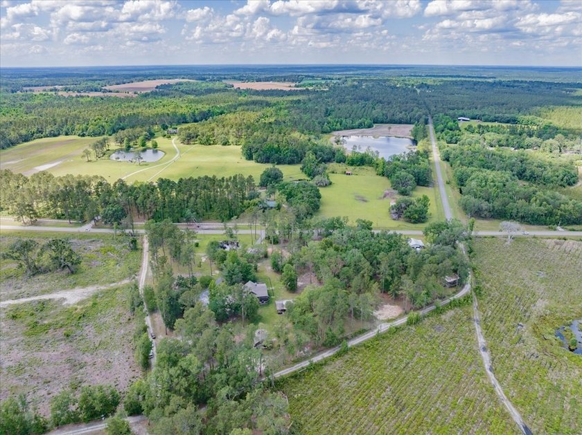 OPEN HOUSE MAY 17th 1-3 pm! A stunning country estate sited on 7 - photo 14